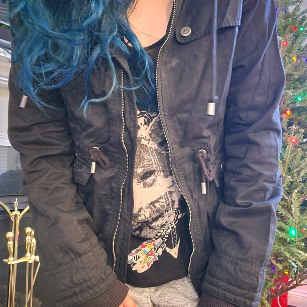 Black Aeropostale very light puffer jacket